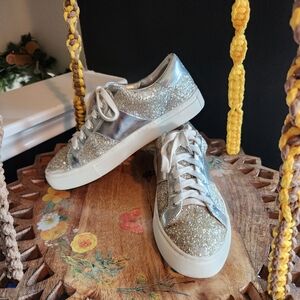 Tory Burch Carter Silver Glitter Sneakers - Low Top - Size 7.5